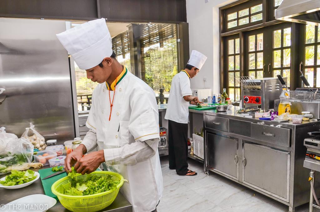 The Manor Hotel Nyaung Shwe Bagian luar foto