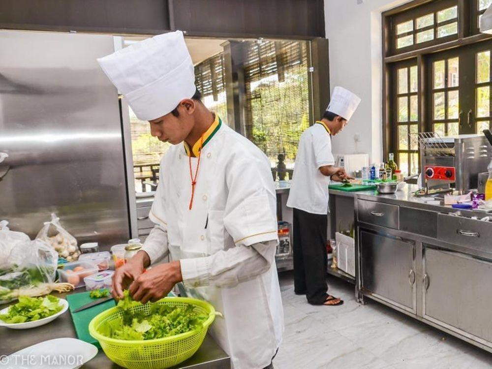 The Manor Hotel Nyaung Shwe Bagian luar foto