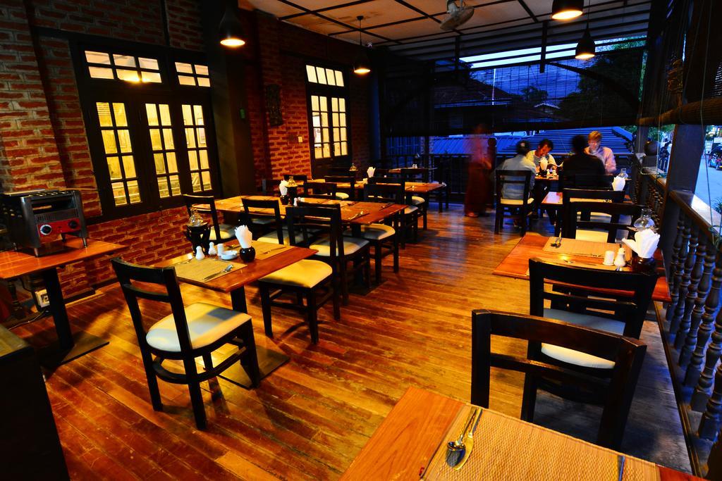 The Manor Hotel Nyaung Shwe Bagian luar foto