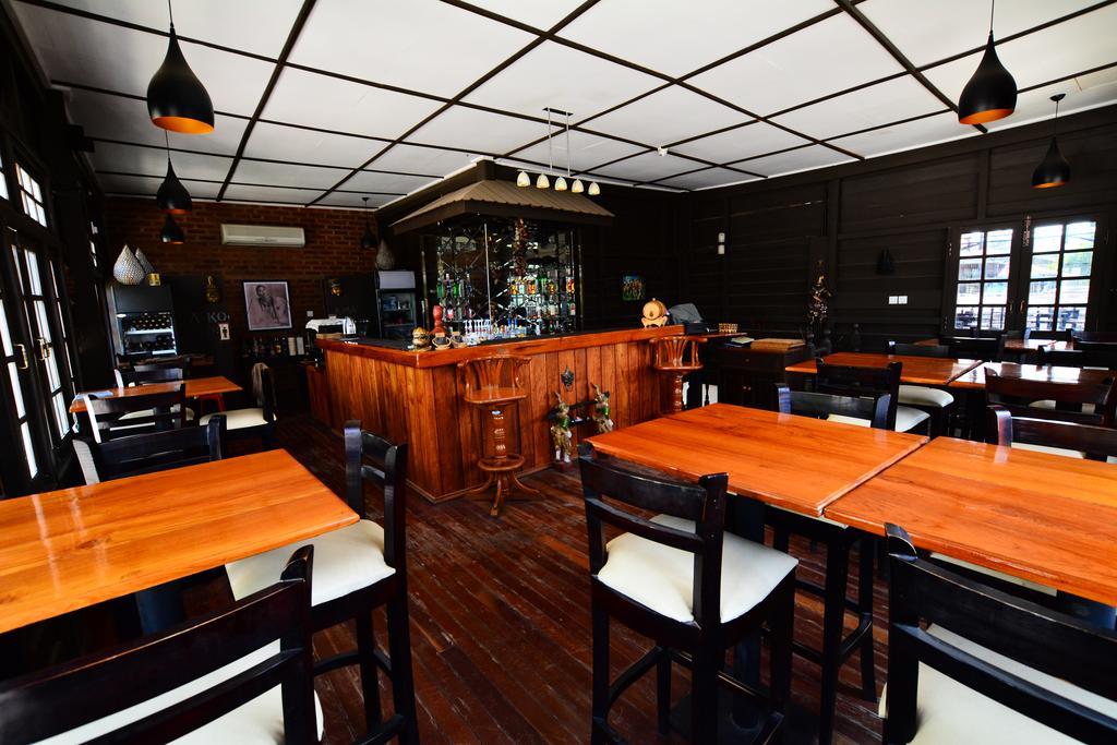 The Manor Hotel Nyaung Shwe Bagian luar foto