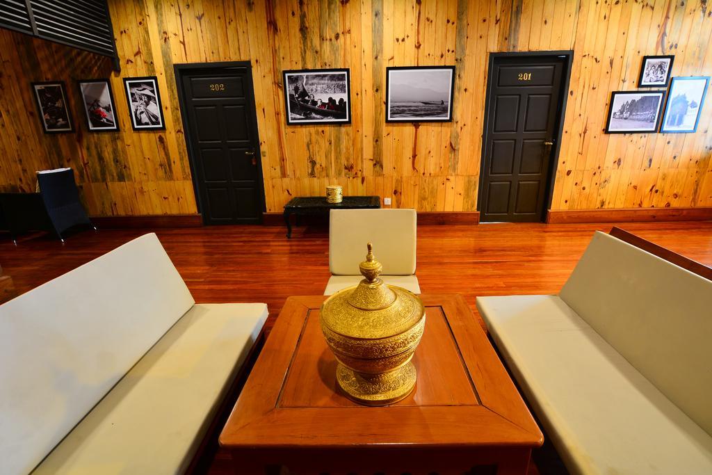 The Manor Hotel Nyaung Shwe Bagian luar foto